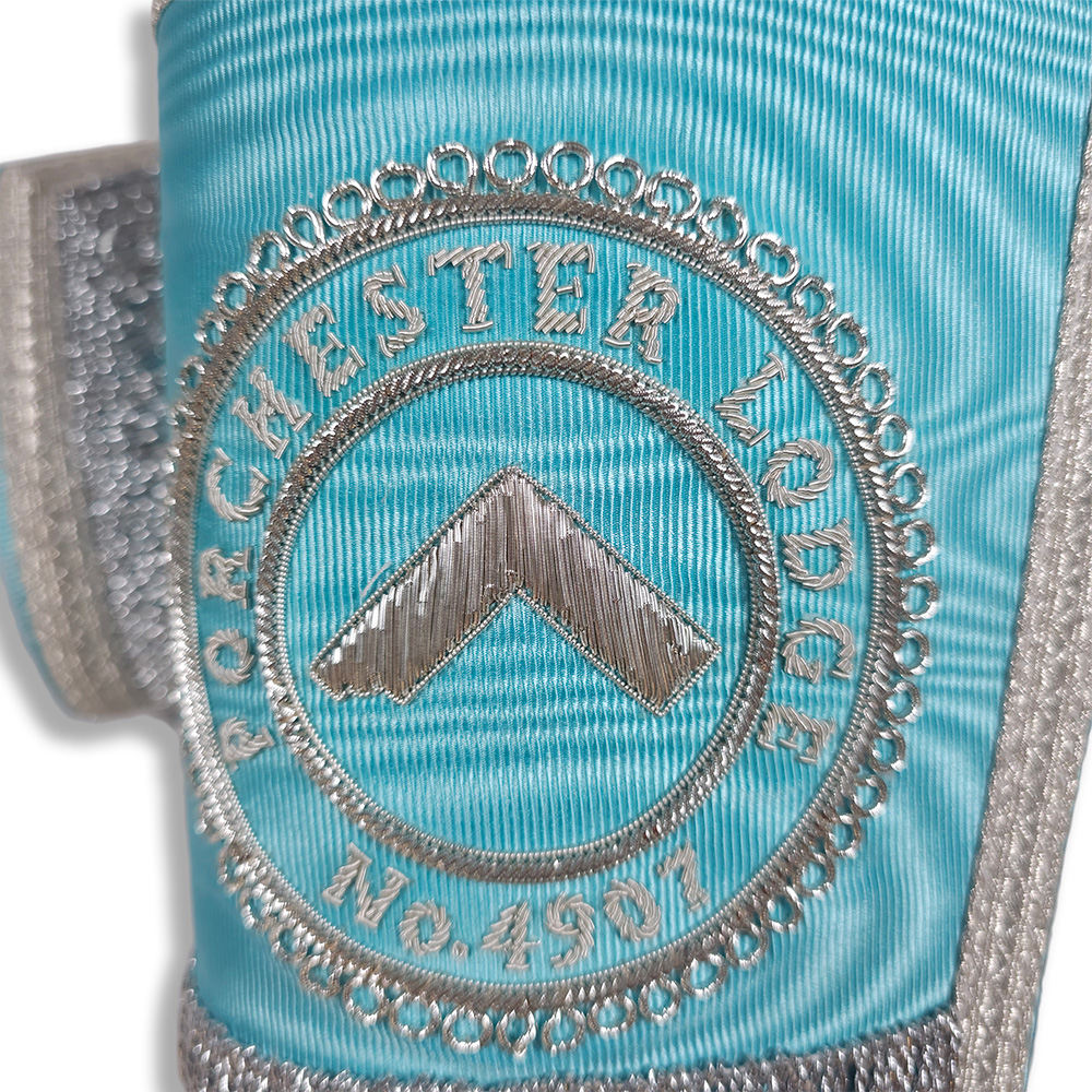 Craft Officer Gauntlets (per Pair) with Badge - Image 3