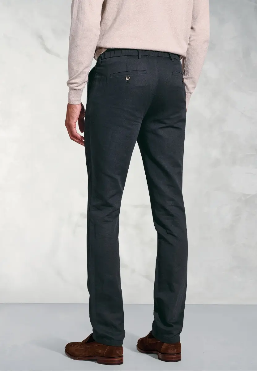 Tailored Fit Penn Navy Single Pleat Tapered-Leg Linen Cotton Trousers - Image 2