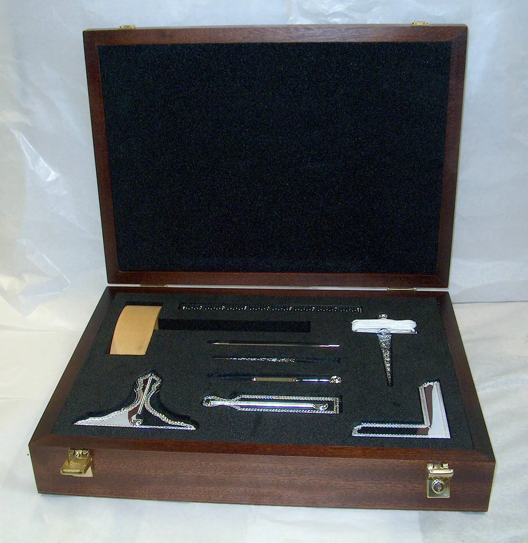Set Of Craft Working Tools  (silverplated) Flat Type Box